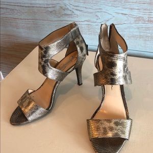 Shoes Jessica Simpson heels back zip Size 10